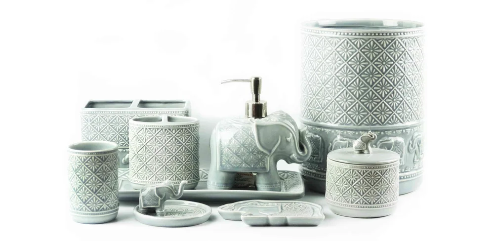 Elephant relief bath set