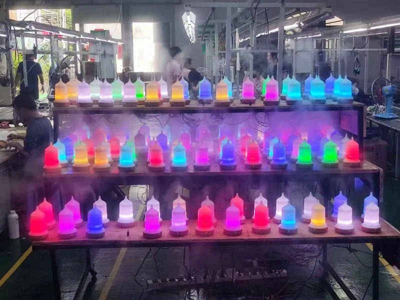 越南合作工廠的水氧機老化測試架,整排成品通電亮燈測試